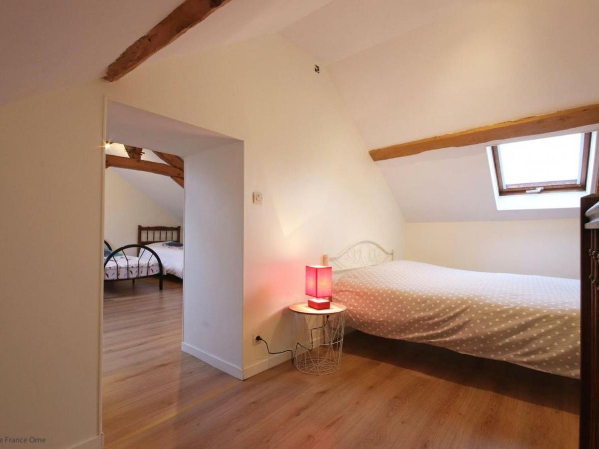 Gîte La Mesnière, 5 pièces, 12 personnes - FR-1-497-65 Extérieur photo