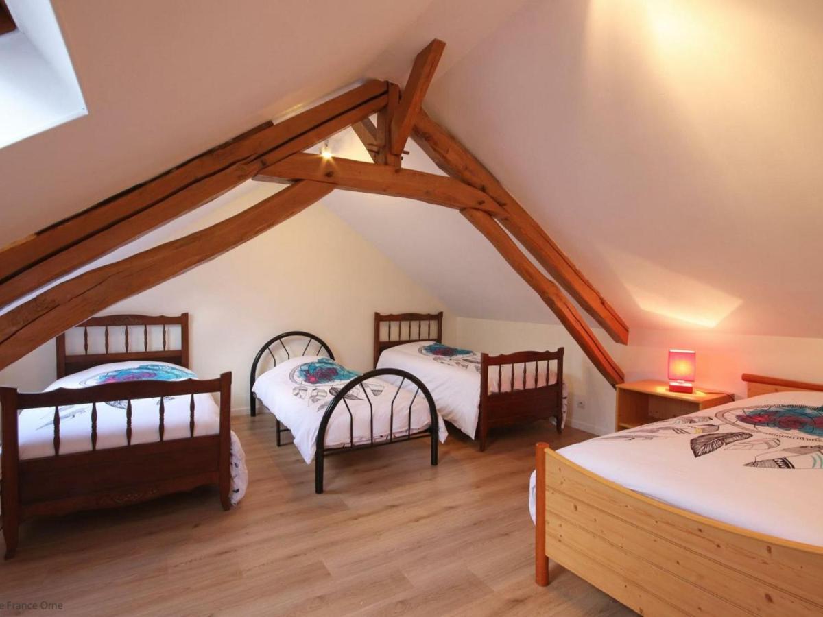 Gîte La Mesnière, 5 pièces, 12 personnes - FR-1-497-65 Extérieur photo