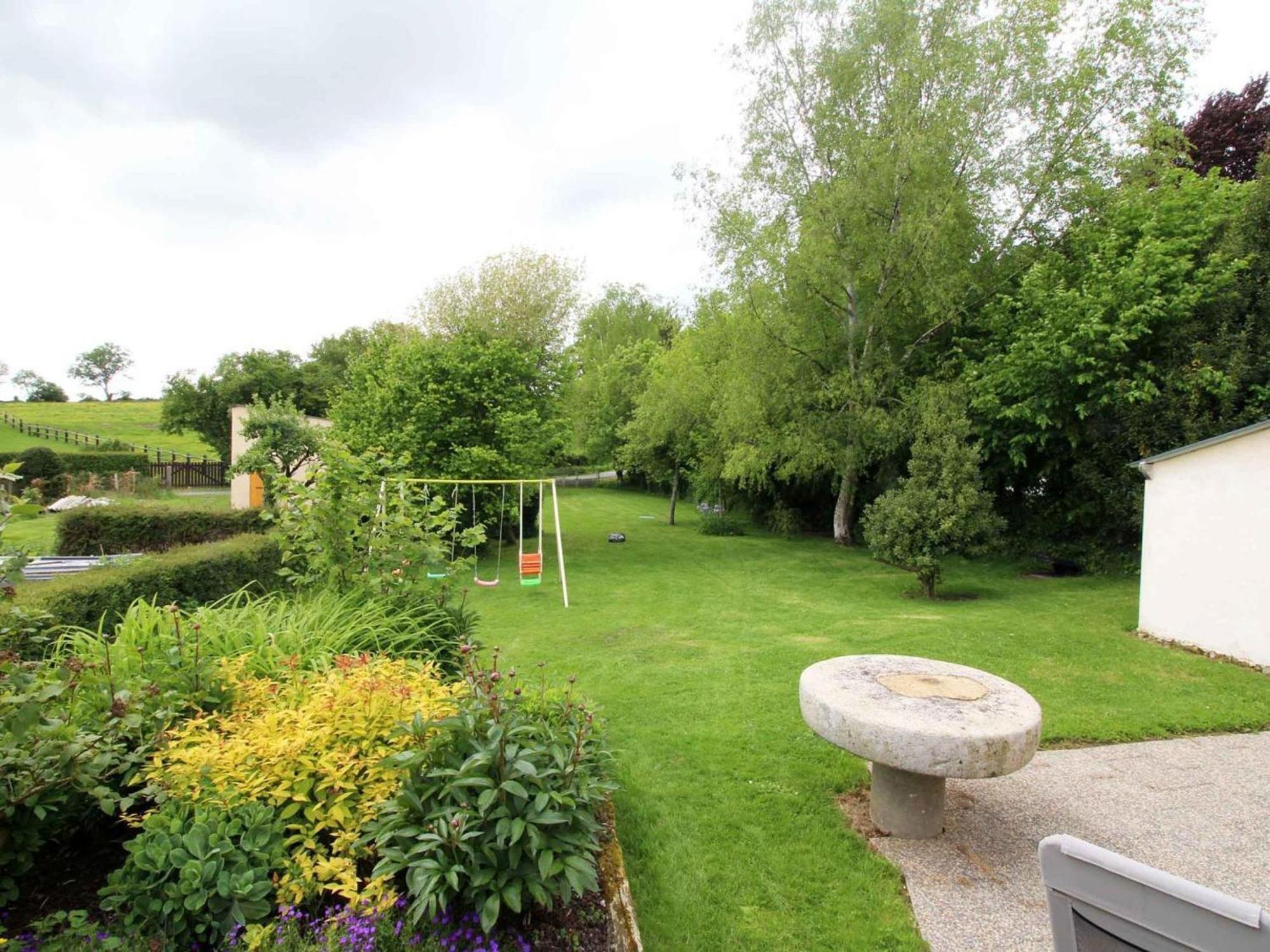 Gîte La Mesnière, 5 pièces, 12 personnes - FR-1-497-65 Extérieur photo
